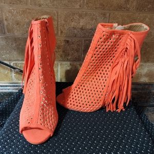 New. Shi by Journeys heels. Size 8M